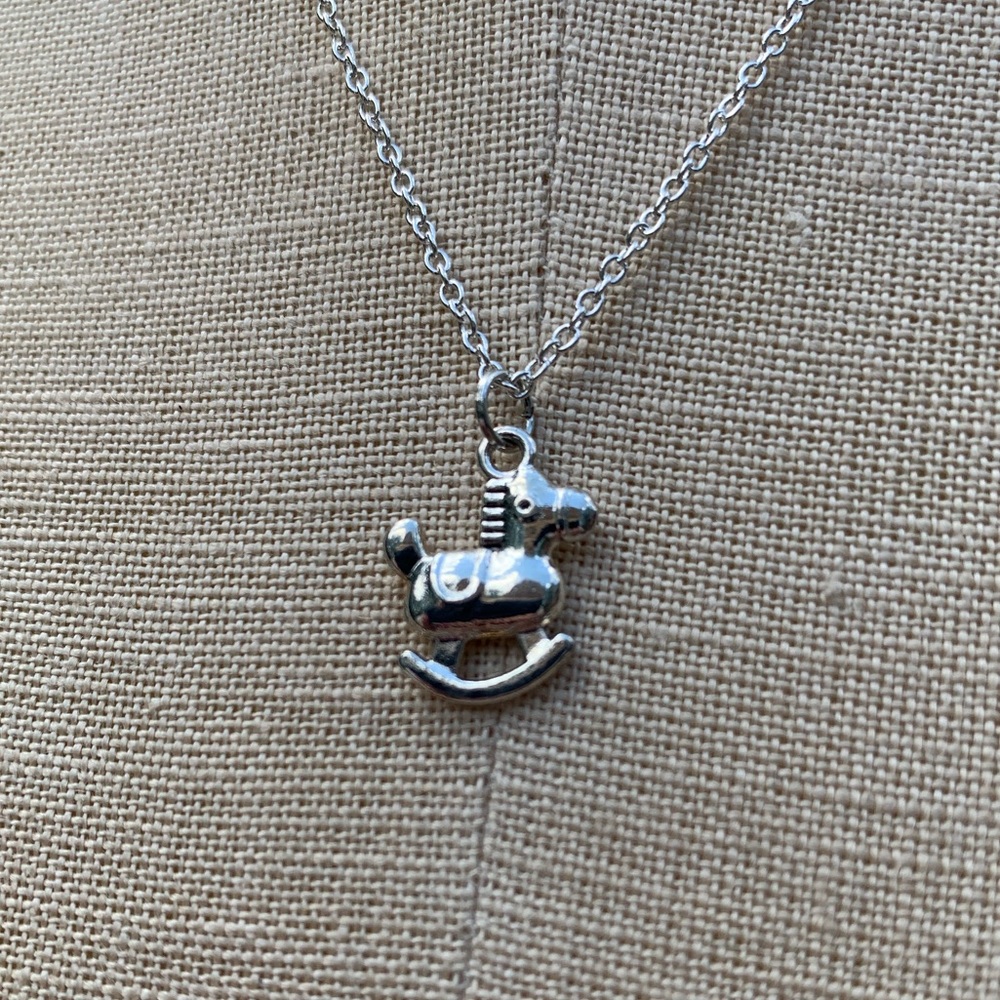 NWT Sterling Silver Plated Chain & Rocking Horse Alloy Metal Charm Necklace - Picture 12 of 16